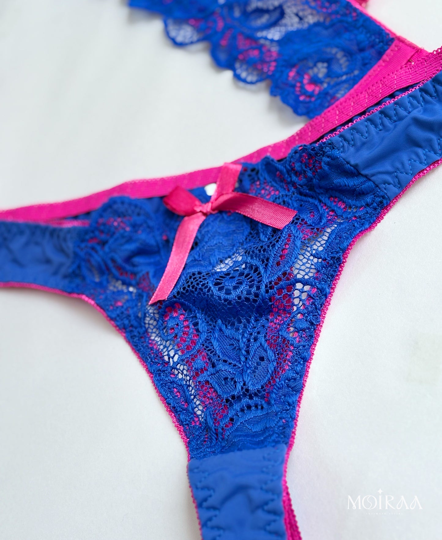 Moiraa Vibrant Muse Lace Set