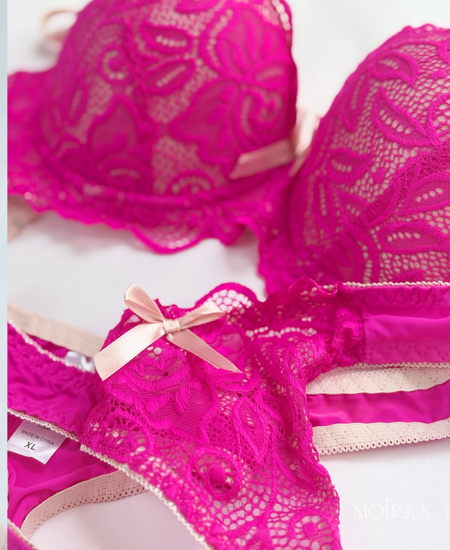 Moiraa Vibrant Muse Lace Set