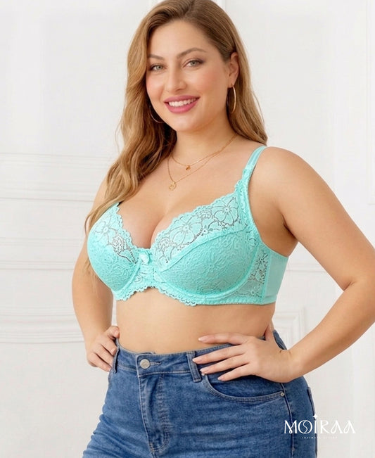 Bianca’s Lace Desire Curvy Bra