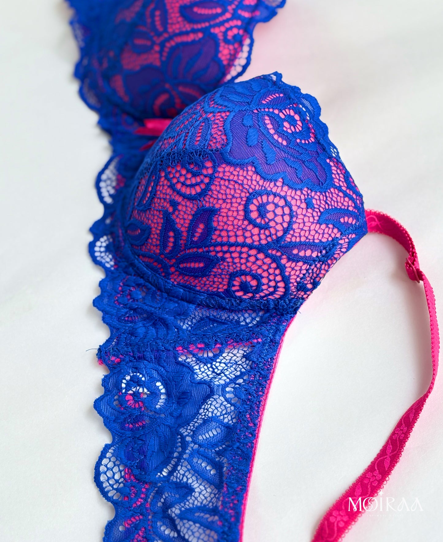 Moiraa Vibrant Muse Lace Set