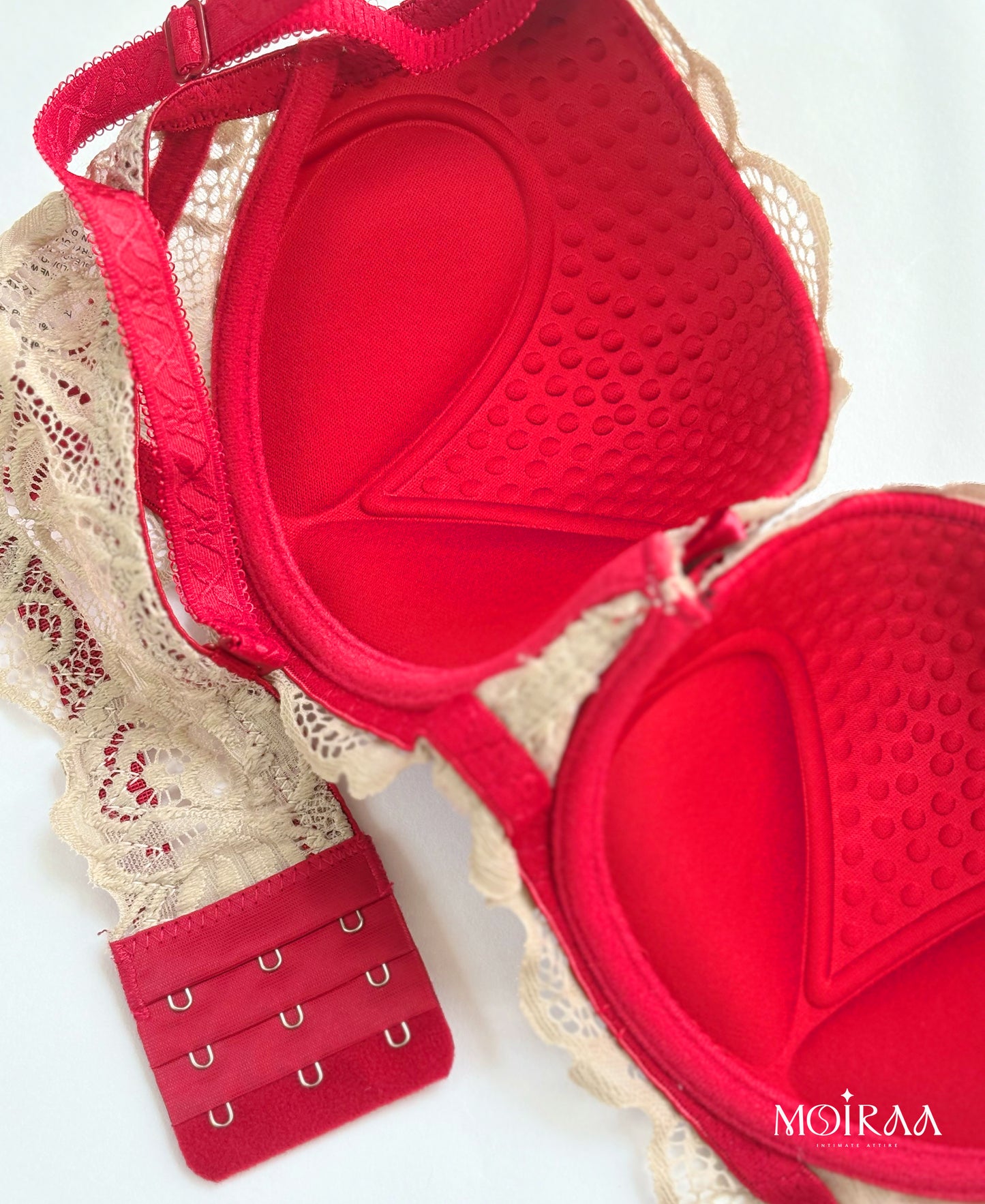 Moiraa Vibrant Muse Lace Set