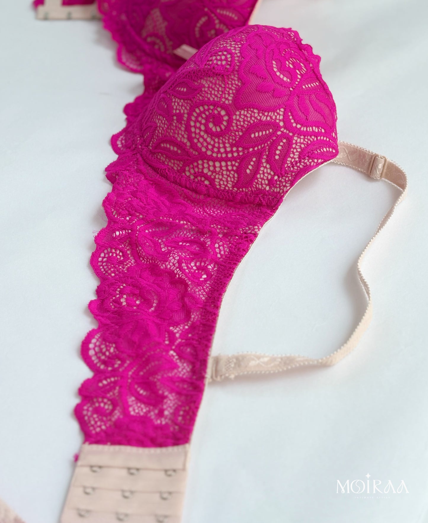 Moiraa Vibrant Muse Lace Set